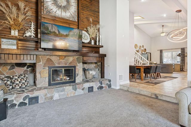 217 Cedar Drive W, Hudson, WI 54016