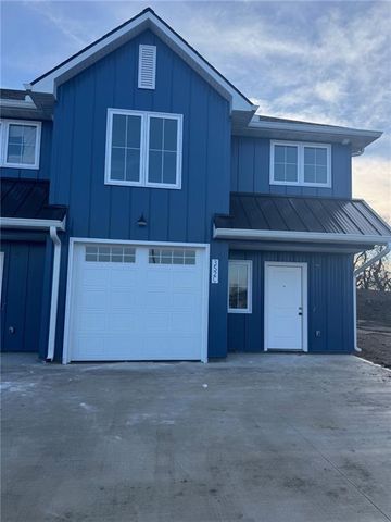 352 C SE 85 Road, Warrensburg, MO 64093