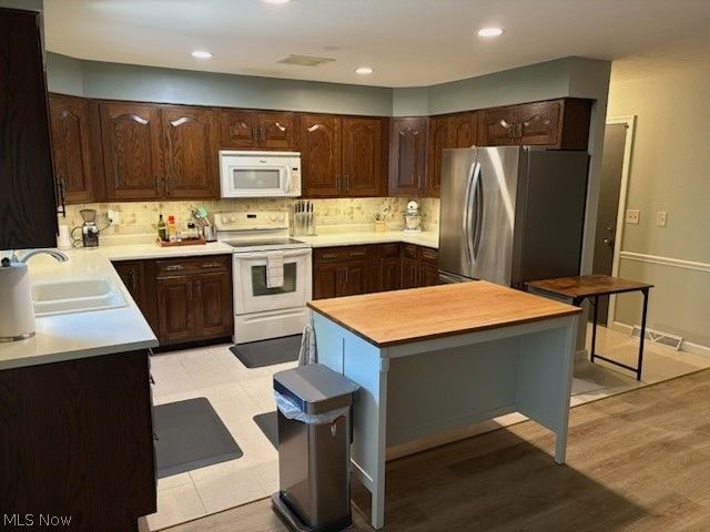3986 April Drive, Uniontown, OH 44685