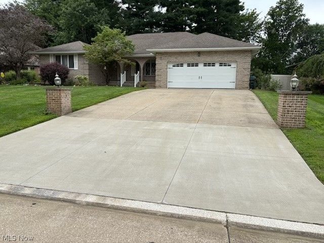 3986 April Drive, Uniontown, OH 44685