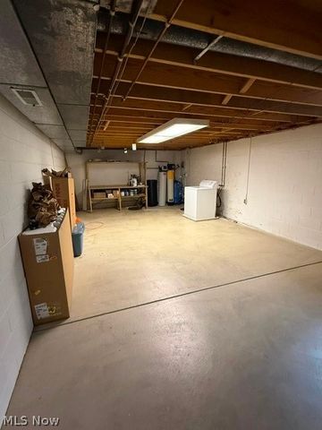 3986 April Drive, Uniontown, OH 44685