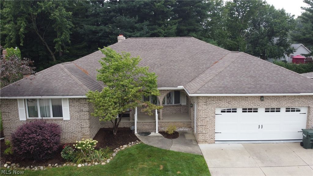 3986 April Drive, Uniontown, OH 44685