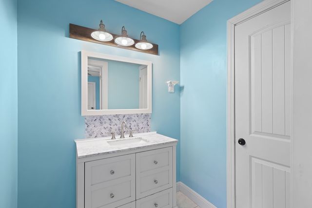 407 N Cherry St, Alpine, TX 79830