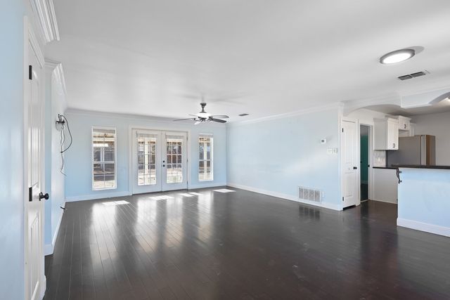 407 N Cherry St, Alpine, TX 79830