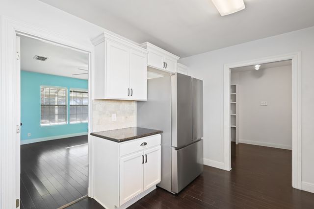 407 N Cherry St, Alpine, TX 79830