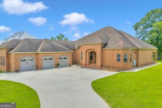 215 Little Hickory Drive, Lizella, GA 31052