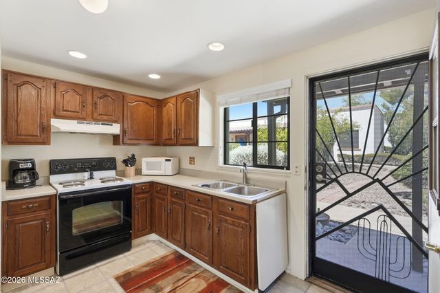 356 S Paseo Quinta Apt B, Green Valley, AZ 85614