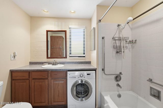 356 S Paseo Quinta Apt B, Green Valley, AZ 85614