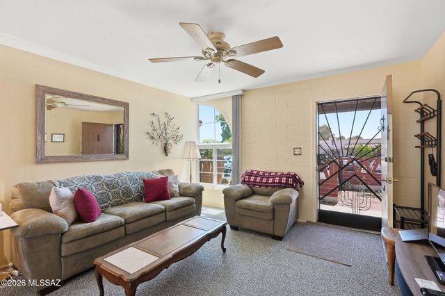 356 S Paseo Quinta Apt B, Green Valley, AZ 85614