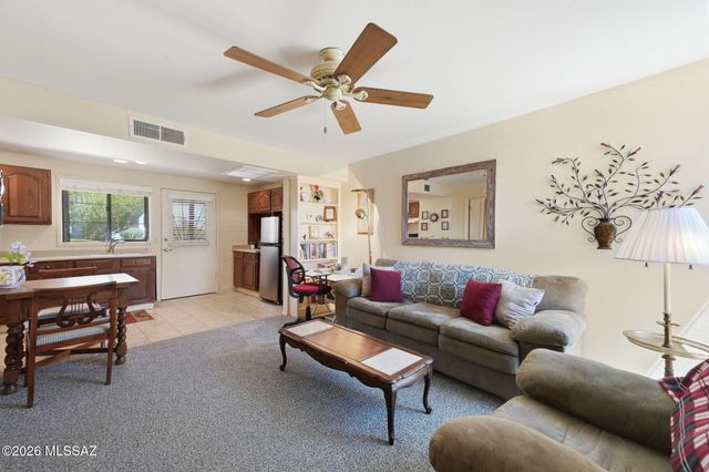 356 S Paseo Quinta Apt B, Green Valley, AZ 85614