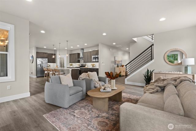 7237 Sanford Avenue, Gig Harbor, WA 98335