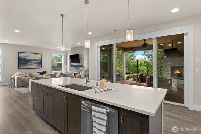 7237 Sanford Avenue, Gig Harbor, WA 98335