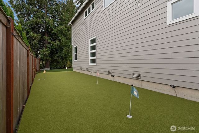 7237 Sanford Avenue, Gig Harbor, WA 98335