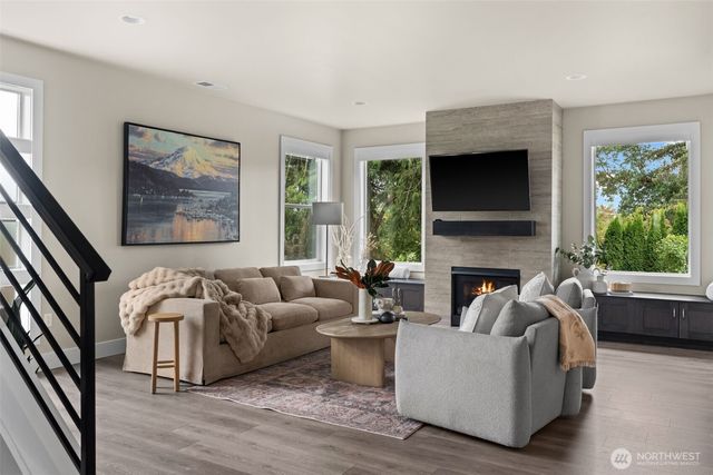 7237 Sanford Avenue, Gig Harbor, WA 98335