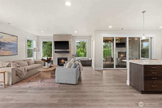 7237 Sanford Avenue, Gig Harbor, WA 98335