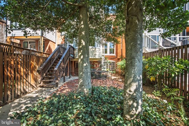 1820 KENYON ST NW, Washington, DC 20010