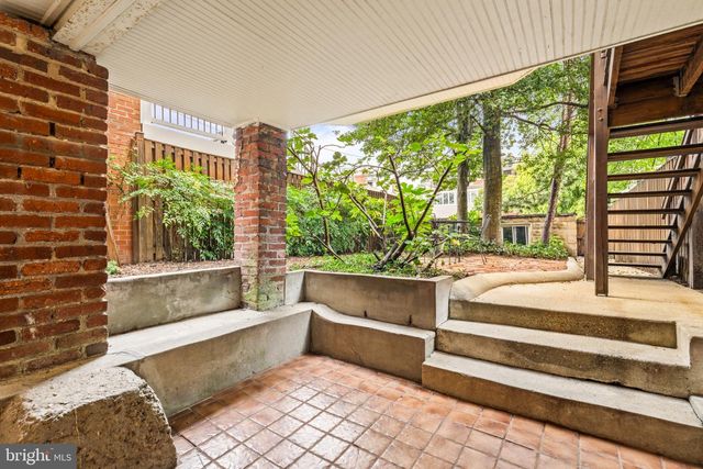 1820 KENYON ST NW, Washington, DC 20010