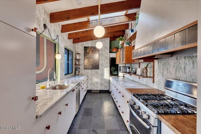 80 Van Leuvan Drive, North Greenbush, NY 12144