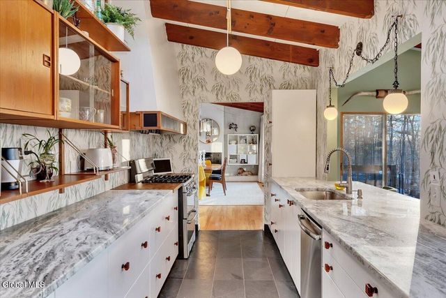 80 Van Leuvan Drive, North Greenbush, NY 12144