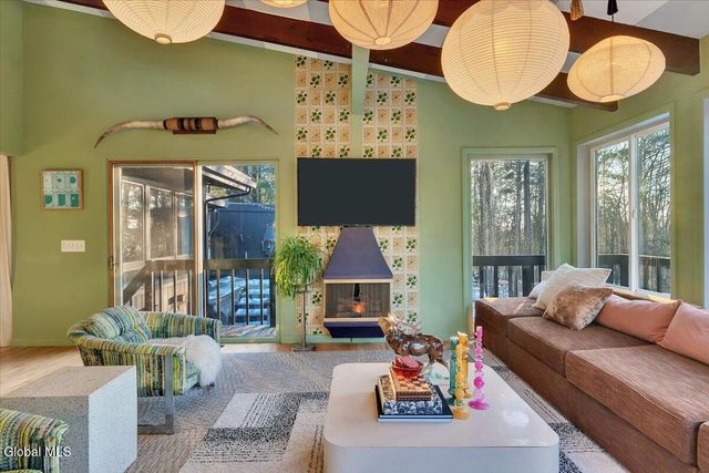 80 Van Leuvan Drive, North Greenbush, NY 12144