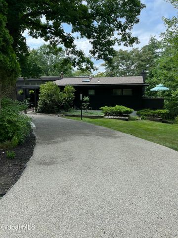 80 Van Leuvan Drive, North Greenbush, NY 12144