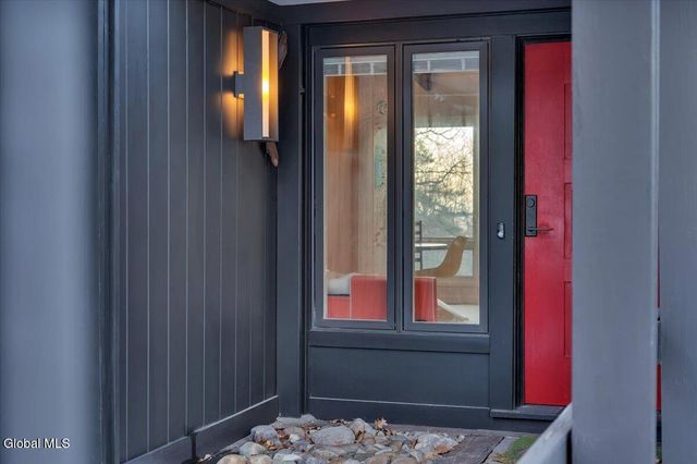 80 Van Leuvan Drive, North Greenbush, NY 12144