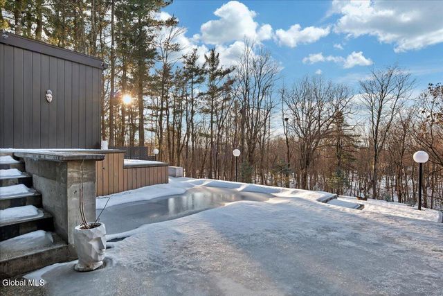 80 Van Leuvan Drive, North Greenbush, NY 12144