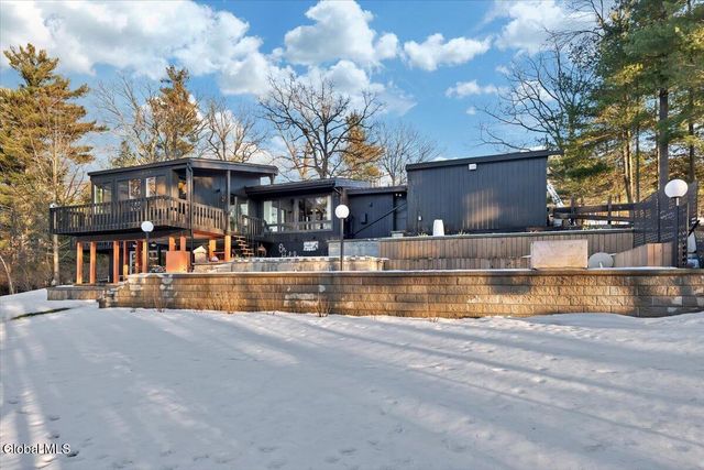 80 Van Leuvan Drive, North Greenbush, NY 12144