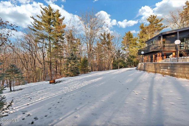 80 Van Leuvan Drive, North Greenbush, NY 12144