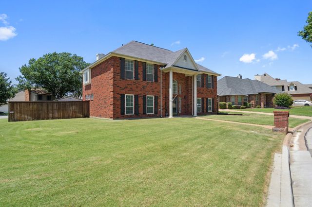 4120 Kingsferry Drive, Arlington, TX 76016