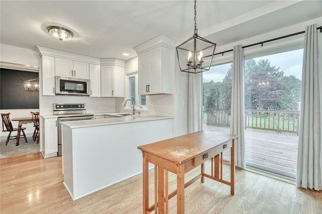 37 Pennicott Circle, Penfield, NY 14526