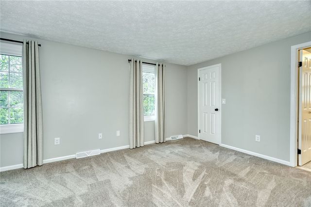 37 Pennicott Circle, Penfield, NY 14526