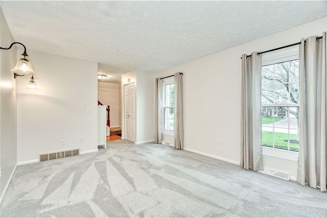 37 Pennicott Circle, Penfield, NY 14526
