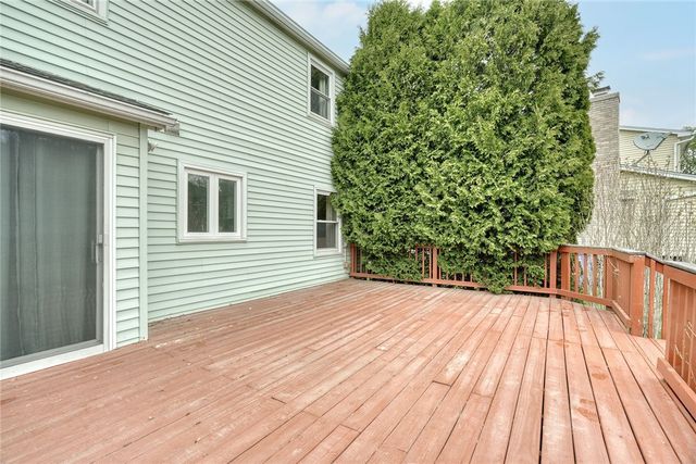 37 Pennicott Circle, Penfield, NY 14526