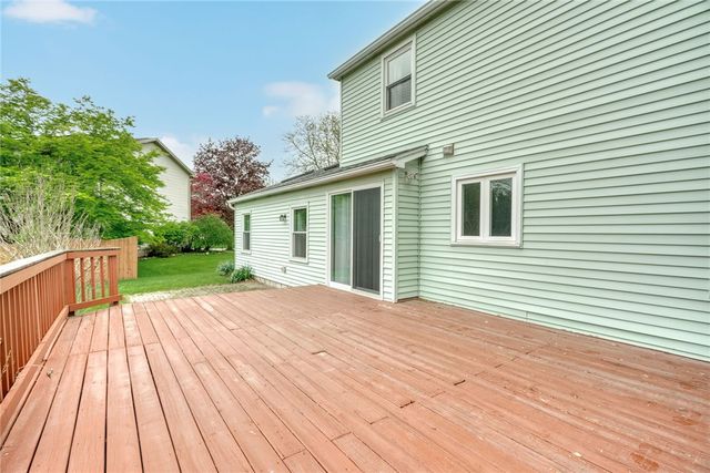 37 Pennicott Circle, Penfield, NY 14526