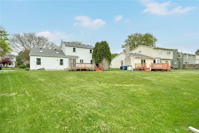 37 Pennicott Circle, Penfield, NY 14526