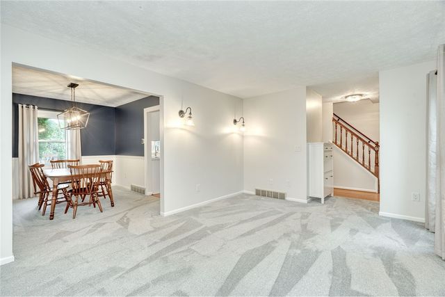37 Pennicott Circle, Penfield, NY 14526