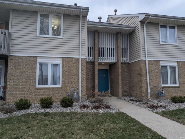 5533 S Wayne Ave Apt D, Fort Wayne, IN 46807