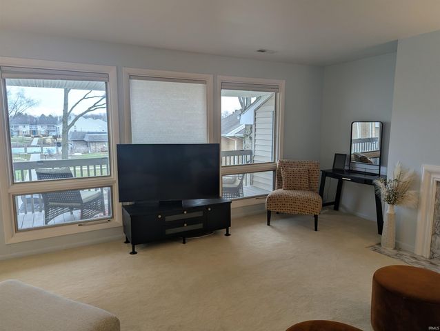 5533 S Wayne Ave Apt D, Fort Wayne, IN 46807