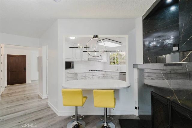 22515 Haynes, West Hills, CA 91307
