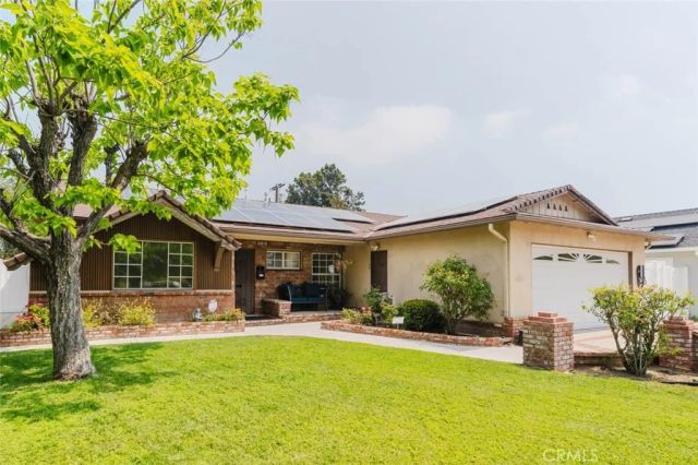 22515 Haynes, West Hills, CA 91307