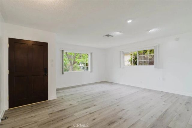 22515 Haynes, West Hills, CA 91307