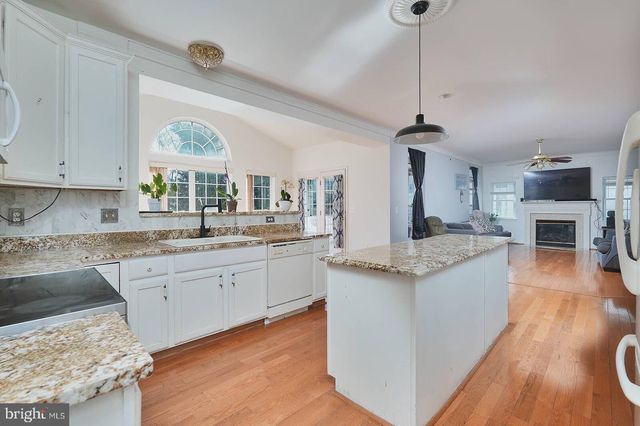 6671 CLARKES MEADOW DR, Bealeton, VA 22712