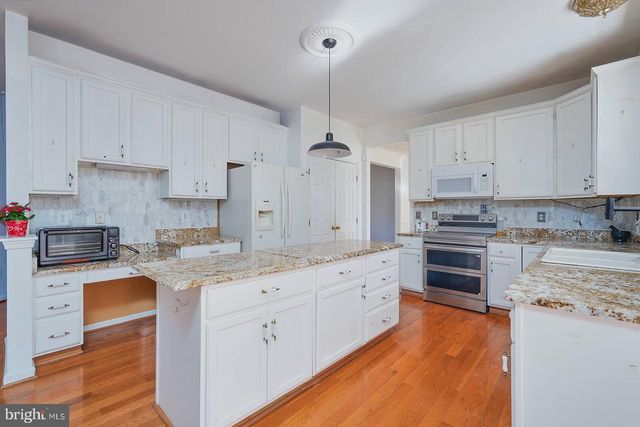 6671 CLARKES MEADOW DR, Bealeton, VA 22712