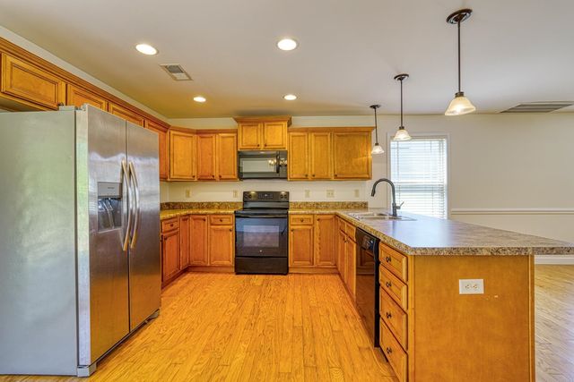 343 Robin Helton Drive, Boiling Springs, SC 29316