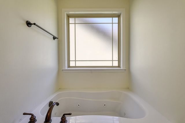 343 Robin Helton Drive, Boiling Springs, SC 29316