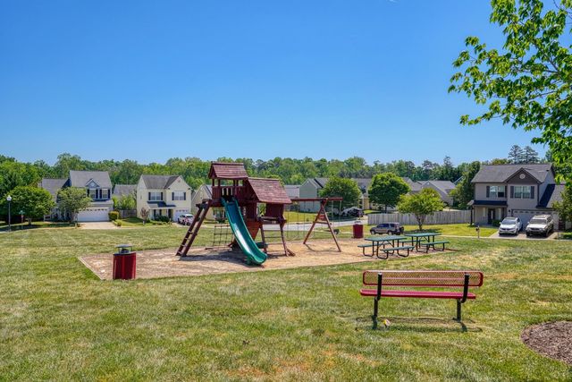 343 Robin Helton Drive, Boiling Springs, SC 29316