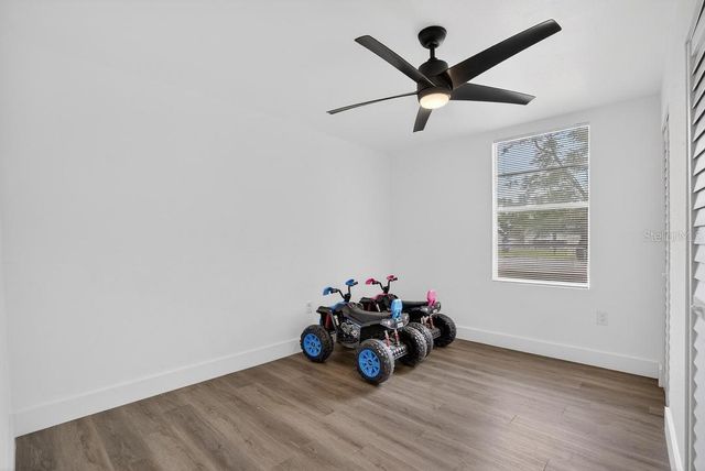 800 N CHURCH AVENUE, Mulberry, FL 33860