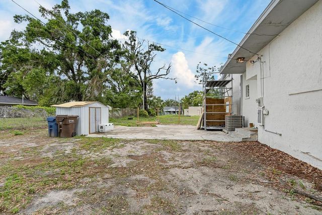 800 N CHURCH AVENUE, Mulberry, FL 33860