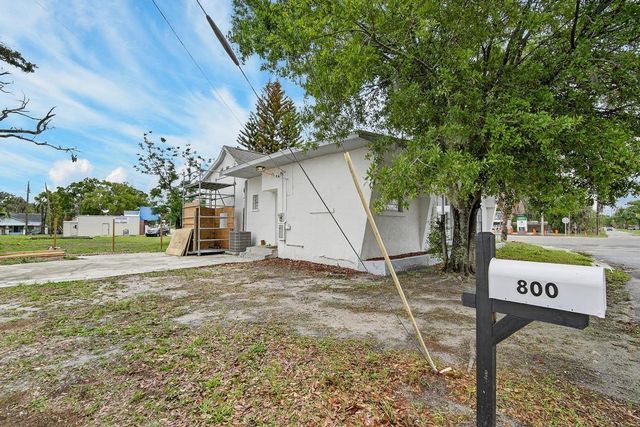 800 N CHURCH AVENUE, Mulberry, FL 33860